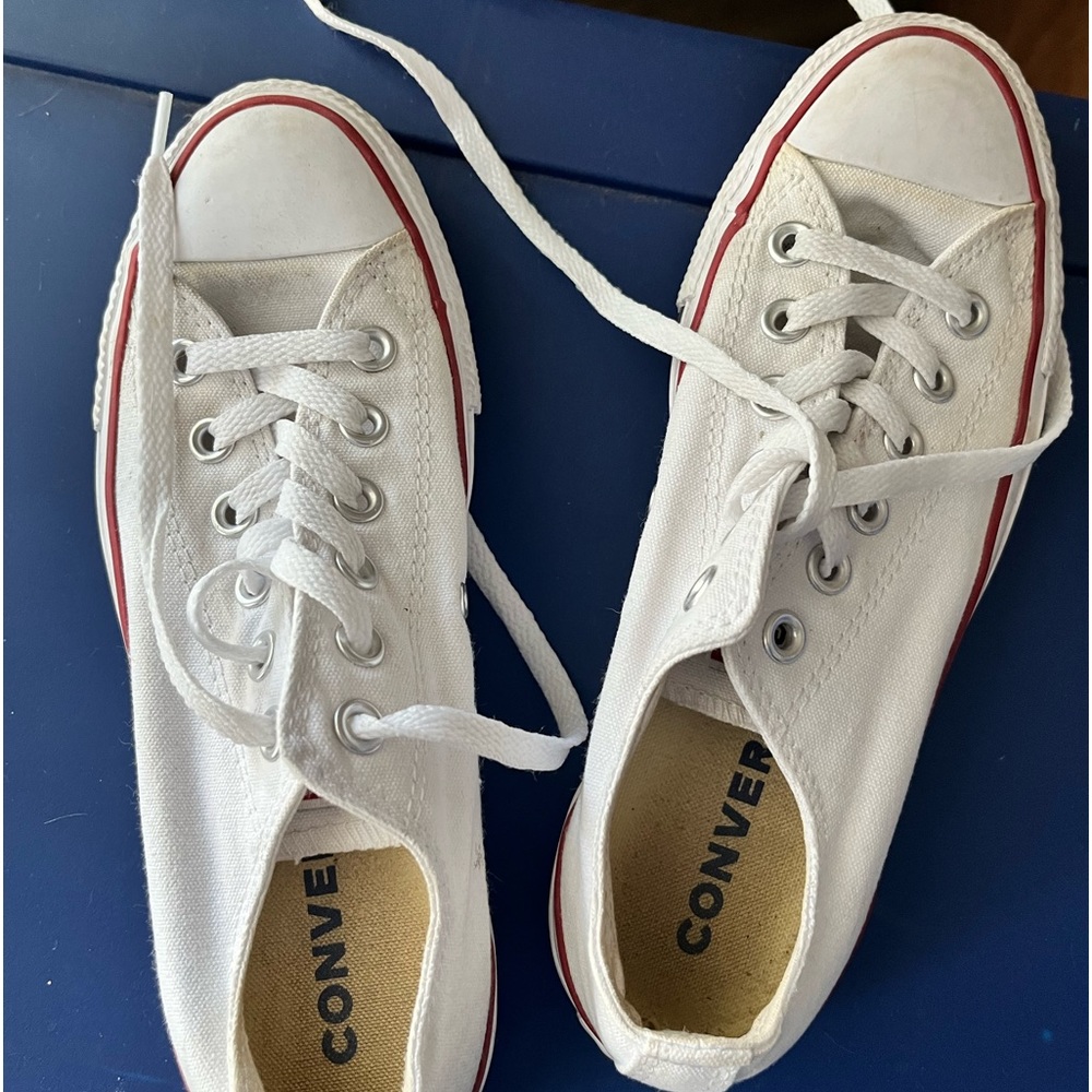 White Low Top Converse Chuck Taylor